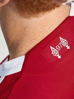 Liverpool 25-26 Home Jersey - Football Jersey Detail